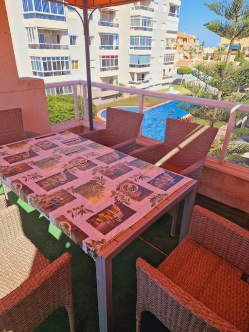 Magnifico Chalet Adosado En Torrevieja, Alicante. Exterior photo