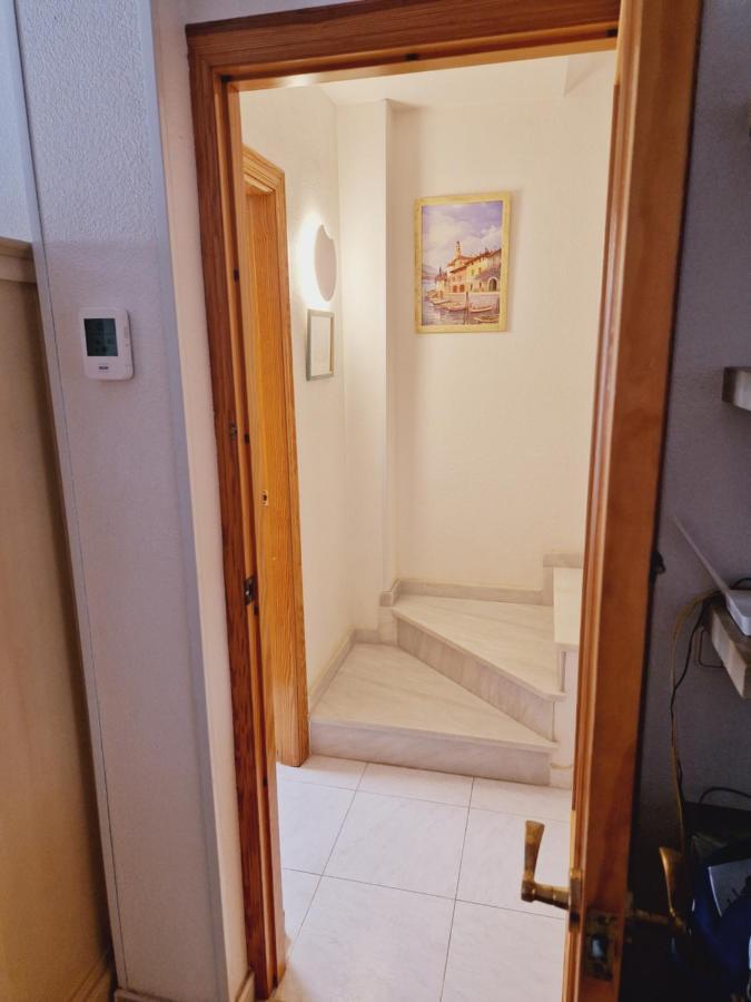 Magnifico Chalet Adosado En Torrevieja, Alicante. Exterior photo