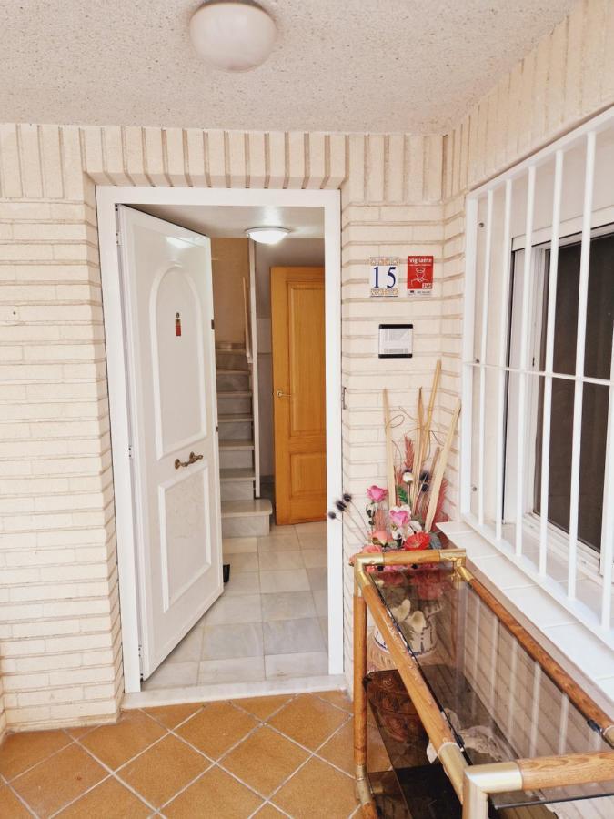 Magnifico Chalet Adosado En Torrevieja, Alicante. Exterior photo